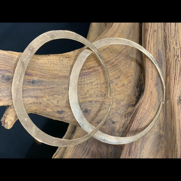 18 kt Gold Hoops - Picture 4 of 6